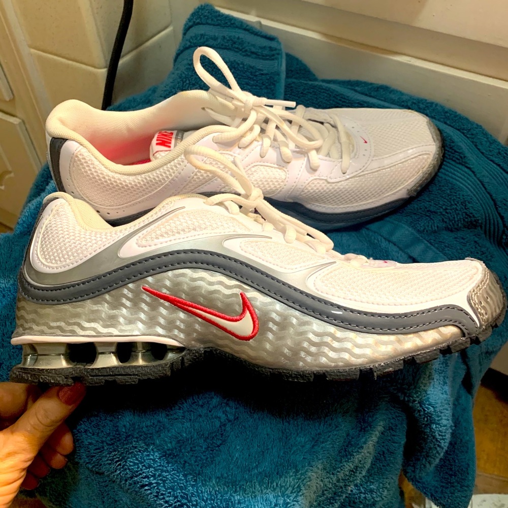 9.5 nikes